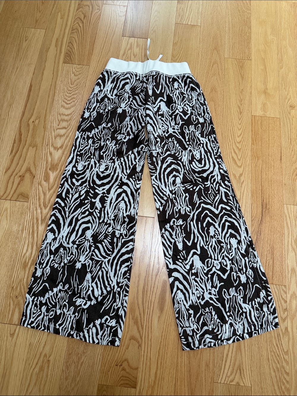 Lilly Pulitzer XS the linen beach wide leg  pants in zebra print . - Picture 9 of 10